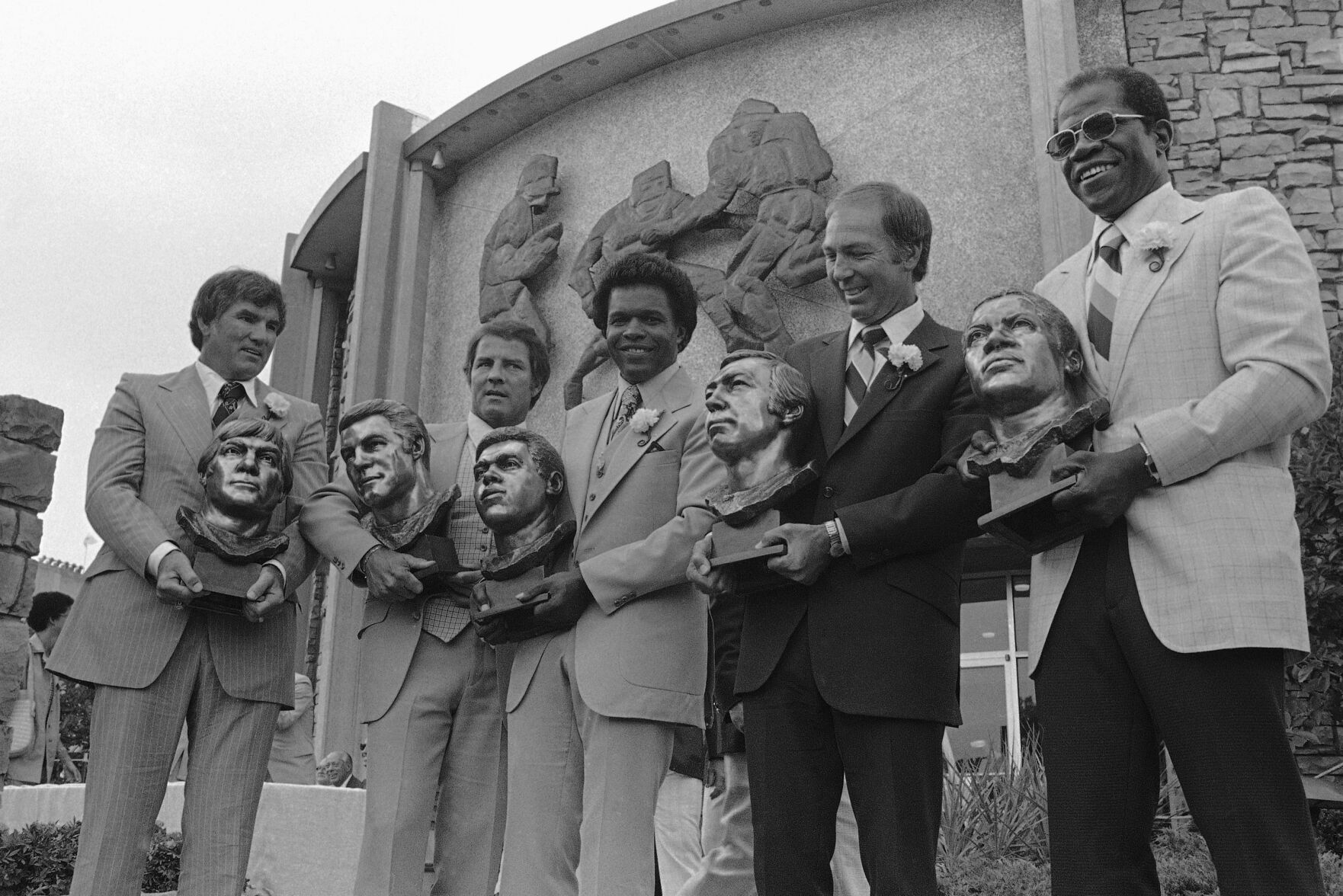 1977